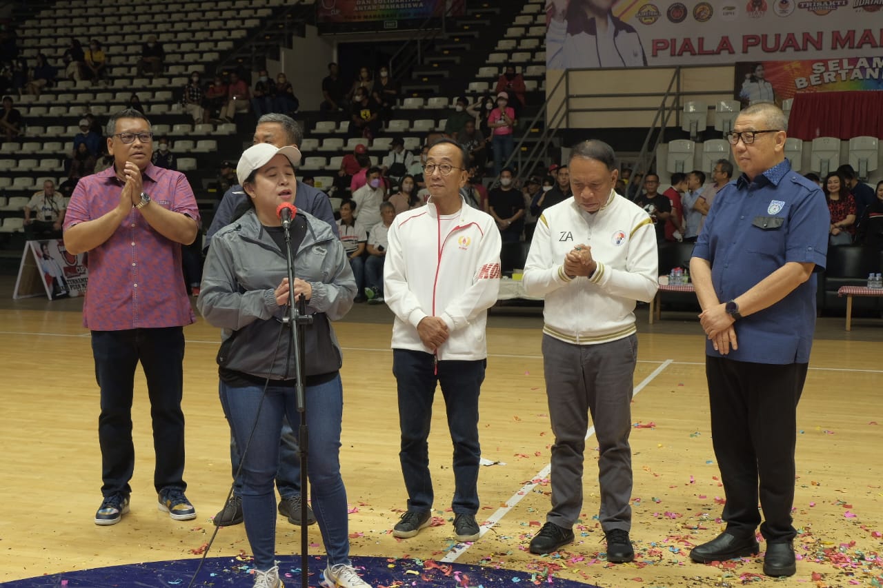 Tutup Turnamen Bola Basket Antar Perguruan Tinggi Se Indonesia Puan