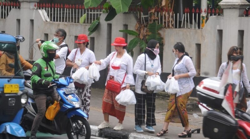 Serukan Indonesia Guyub, Sebanyak 1.600 Paket Takjil Dibagikan Gabungan Relawan dan Masyarakat