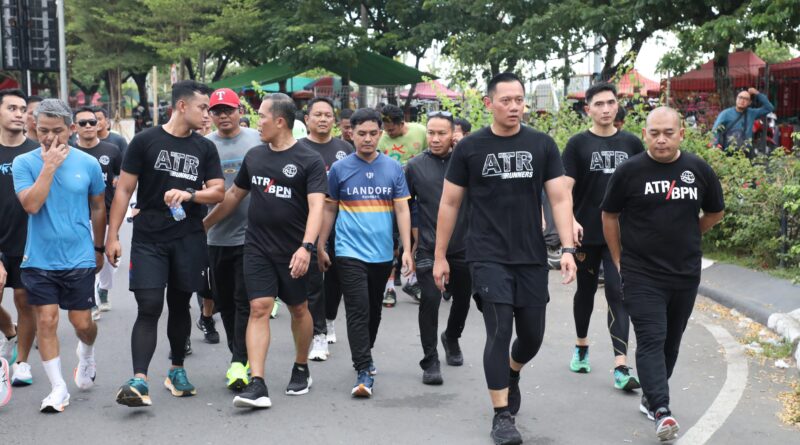 Kunjungi Sulsel, Menteri AHY Sempatkan Lari Pagi Bersama Komunitas Lari Makassar