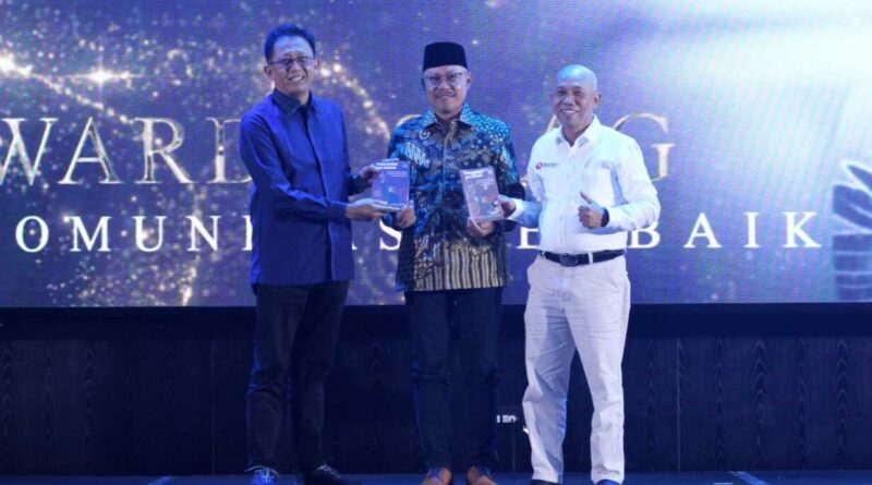 Senator Ahmad Nawardi Raih Anugerah Sapta Aghita 2025