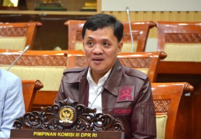 Komisi III DPR Sesalkan Langkah Kejaksaan Tetapkan Tersangka Guru Honorer Komisi III DPR Sesalkan Langkah Kejaksaan Tetapkan Tersangka Guru Honorer