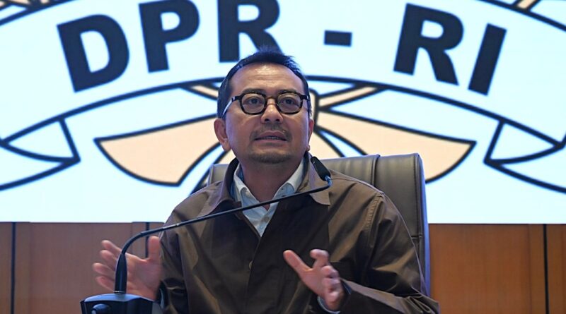 Mudik Lebaran 2026: DPR Soroti Delay Maskapai dan Tarif Tiket