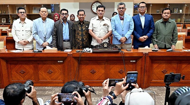 Lintas Fraksi Komisi III DPR Bersatu Kawal Kasus Kekerasan Pembela HAM Andrie Yunus