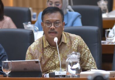 DPR Desak Ombudsman Awasi Perusahaan Pelanggar THR: Jangan Biarkan Buruh Berjuang Sendiri DPR Desak Ombudsman Awasi Perusahaan Pelanggar THR: Jangan Biarkan Buruh Berjuang Sendiri
